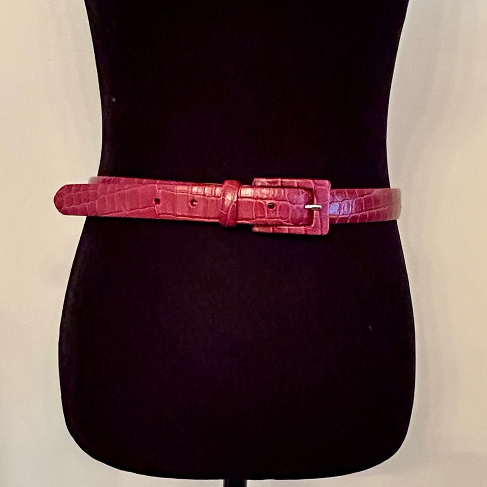 NWOT Red Croc-Embossed Leather Belt - Women Medium